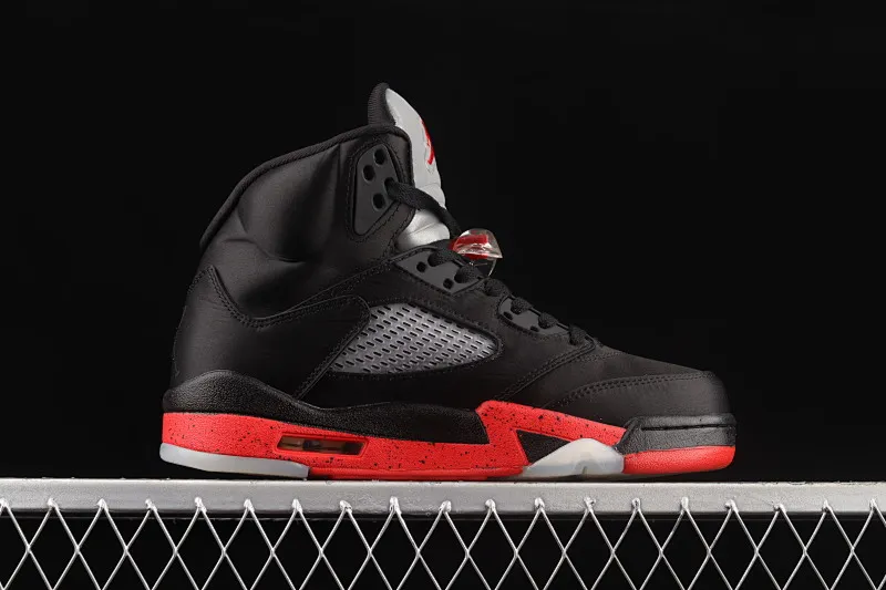 All categories Air Jordan Jordan series basketball shoes Air Jordan 5 Air Jordan 5 Satin Bred AJ5 Joe 5 black and red silk 3M reflective basketball shoes 136027-006